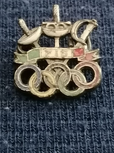 Distintivo pin badge - distintivo,