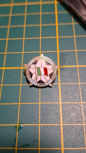 Distintivo pin spilla circolo
